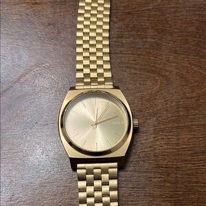 Nixon gold time teller watch. New battery!